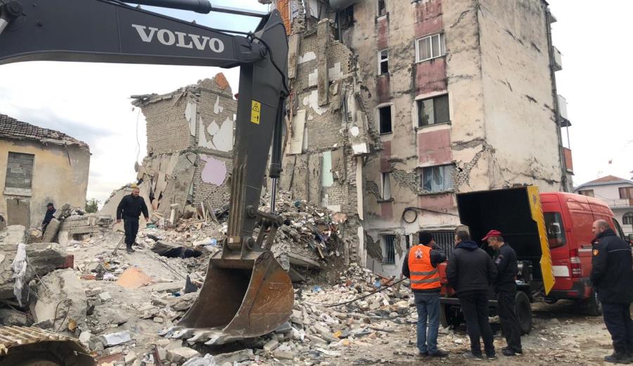 Dy vite pas termetit, por emergjencat civile ende te papergatitura